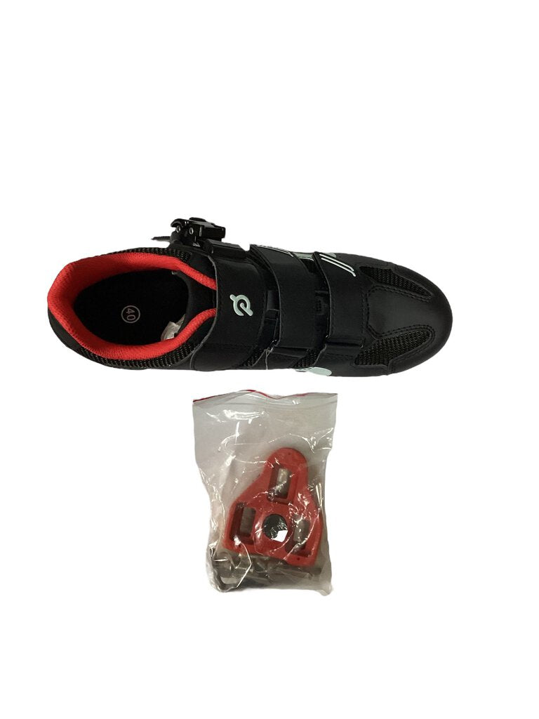 Cycling shoes (new with box)