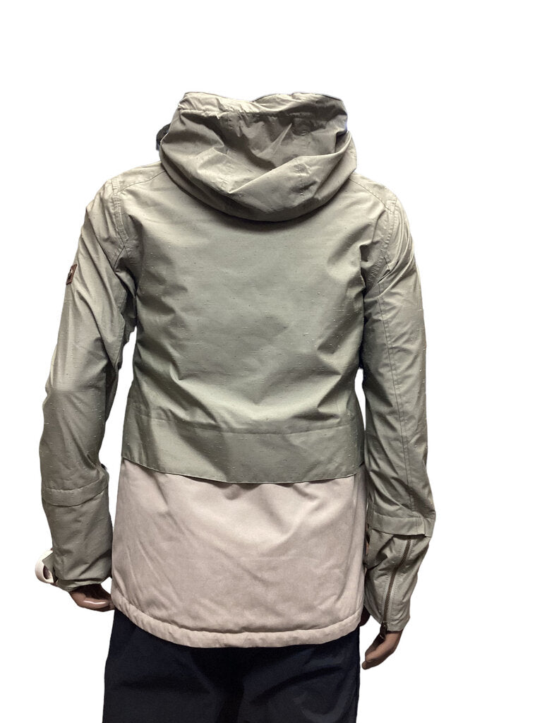 Magnolia Snowboard Jacket 10K (NWT)